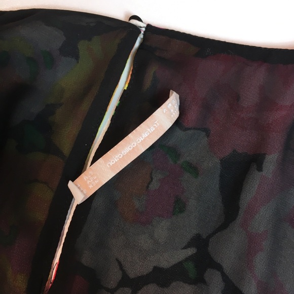 Zara Trafaluc Womens Dress Bright Spring Floral Skater Deep V-Neck Black Sz L - Picture 5 of 11